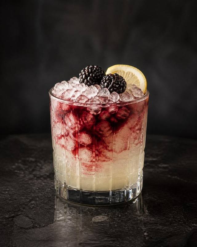 Bramble cocktail