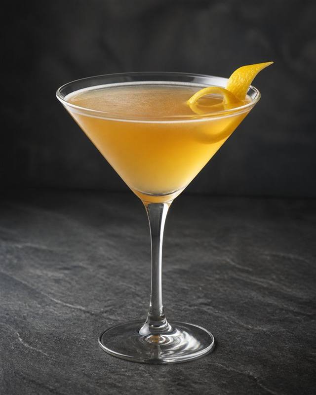 Earl Grey Martini cocktail