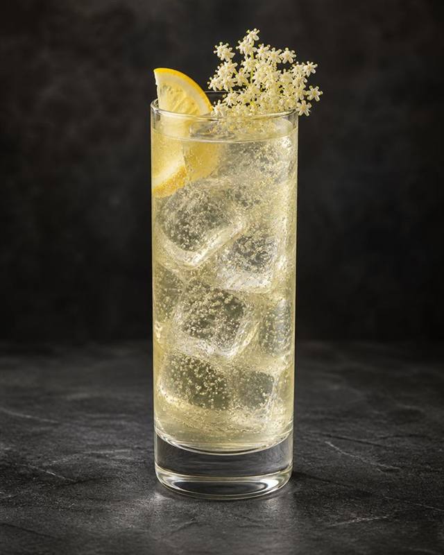 Elderflower Collins cocktail