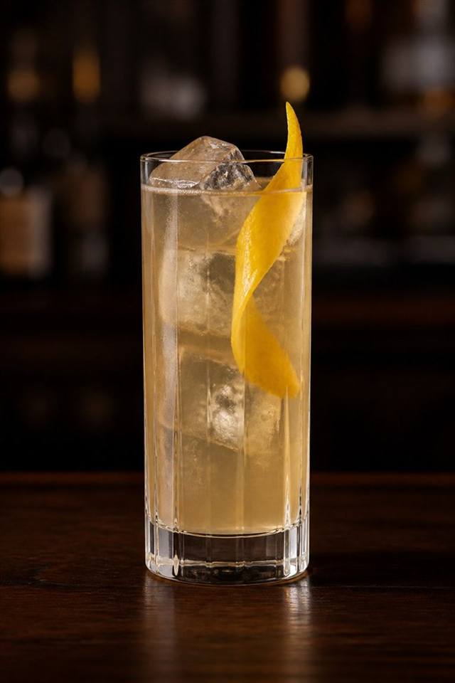 English Highball cocktail