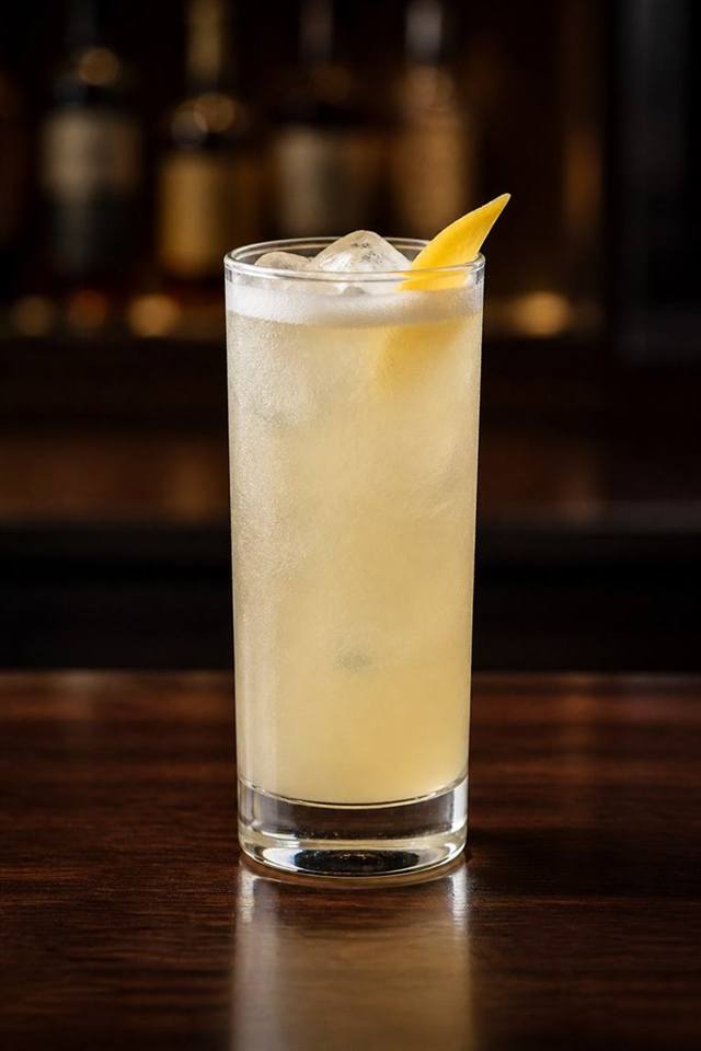 Japanese Fizz cocktail
