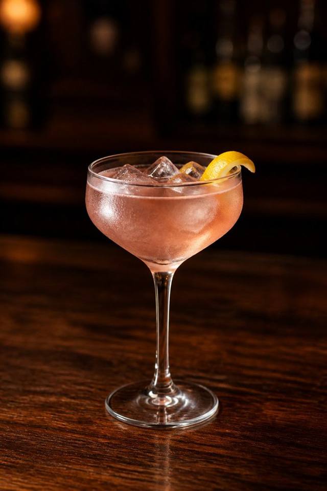 Pink Gin cocktail